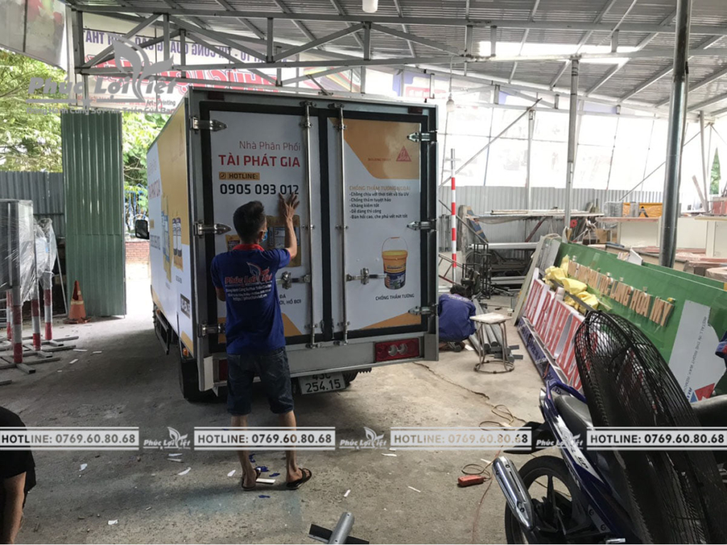 Cung cấp dịch vụ thiết kế và dán decal xe oto cực chất tại Đà Nẵng - Phúc Lợi Việt Đà Nẵng
