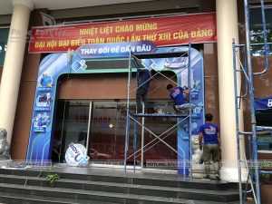 thi công cổng chào hộp đèn Led sáng