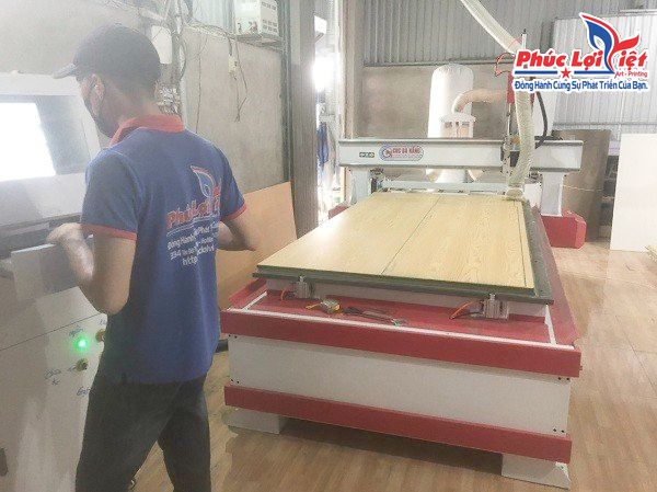 Ứng dụng CNC gỗ trong sản xuất nội thất