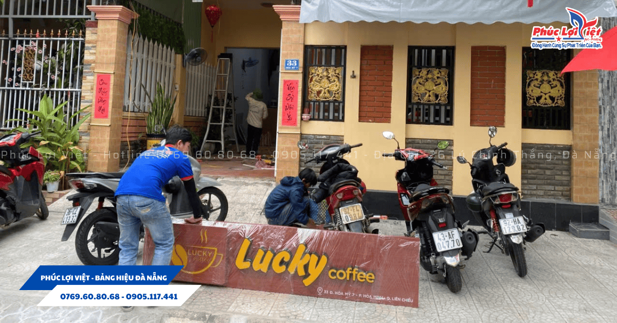 thi-cong-bien-hieu-quan-cafe-thu-hut