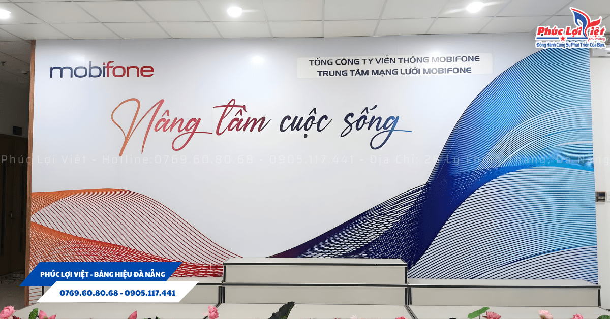 thi-cong-trang-tri-bang-hieu-bat